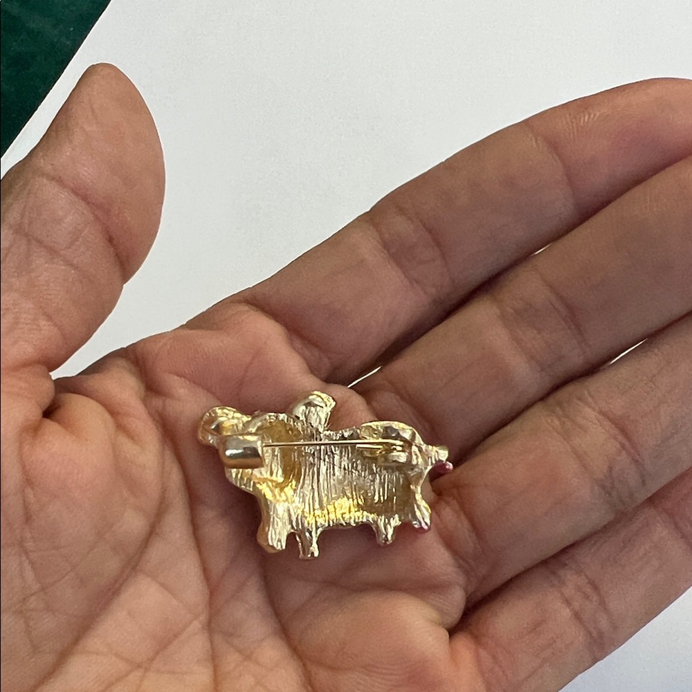 Pink Rhinestone Pig Brooch - Picture 4 of 5